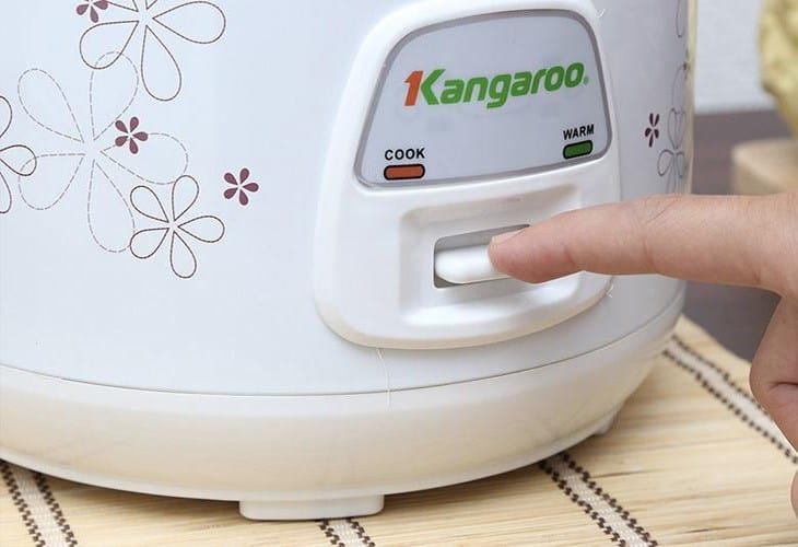 Nồi cơm điện không bật nấc cách khắc phục